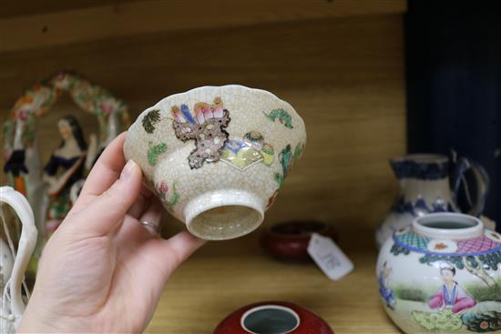 Seven items of mixed Chinese ceramics